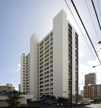 Sky Tower in Honolulu, HI - Foto de edificio - Building Photo