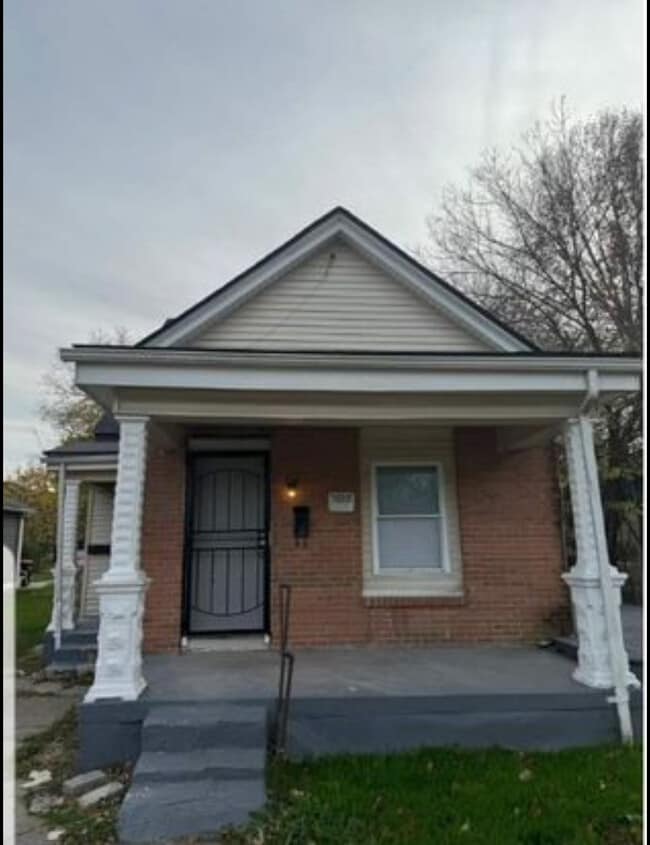 property at 3810 Vermont Ave