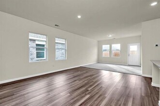 1617 Escondido Dr in Haslet, TX - Foto de edificio - Building Photo