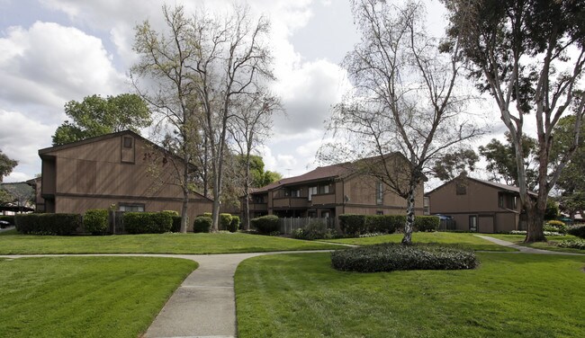 Cherry Lane Apartment in Fremont, CA - Building Photo - Building Photo