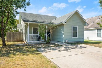 7000 Villita Avenida in Austin, TX - Building Photo - Building Photo