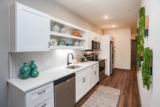 Apex Newbury in Bridgeville, PA - Foto de edificio - Interior Photo