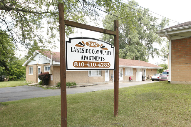 Lakeside Apartments in Flint, MI - Foto de edificio - Building Photo