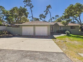 1154 Chaparral Rd in Pebble Beach, CA - Building Photo