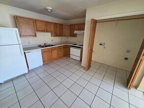 2433 E 21st St in Clovis, NM - Building Photo - Building Photo