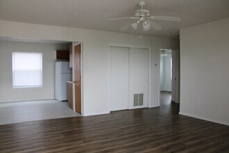 102 Sweet Gum in Kirbyville, MO - Building Photo - Building Photo