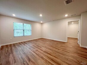 6351 Burrow Ln in Bellview, FL - Building Photo - Building Photo