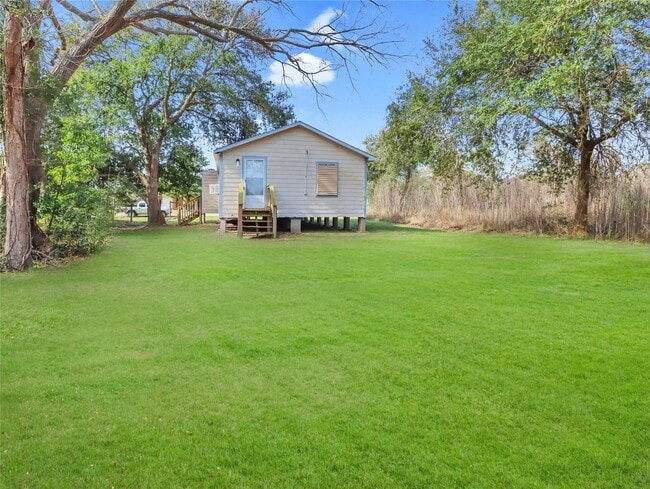 6611 Jensen St in Hitchcock, TX - Building Photo - Building Photo