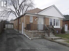 164 Central Park Blvd S in Oshawa, ON - Building Photo