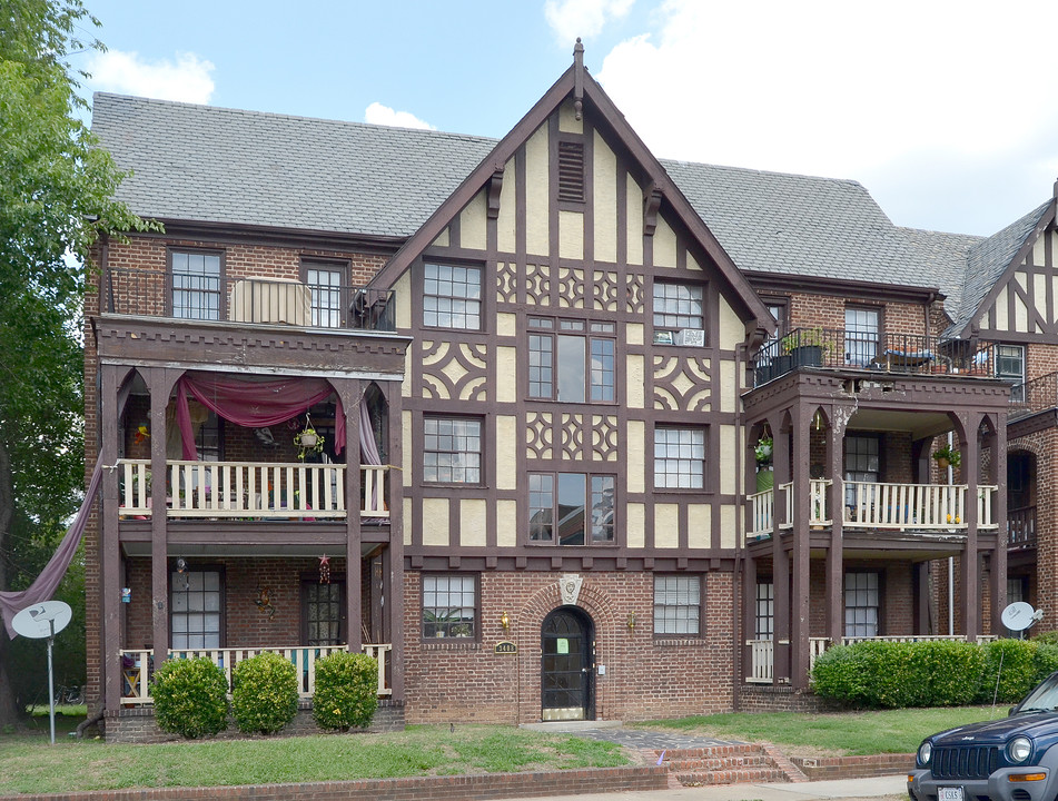 The Collection in Richmond, VA - Building Photo