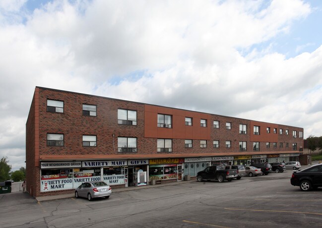 Apex Centre in Newmarket, ON - Building Photo - Building Photo