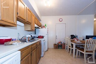 9 Ashford St in Boston, MA - Building Photo