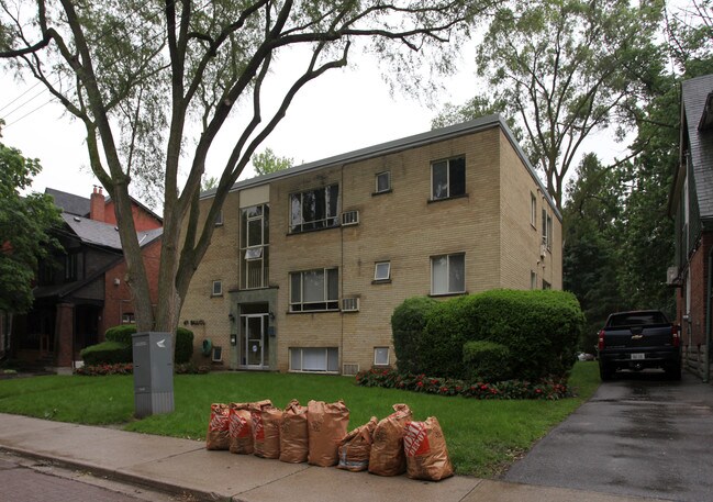 471 Balliol in Toronto, ON - Building Photo - Building Photo