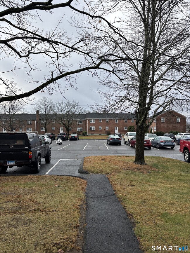 49 Grandview Dr in Farmington, CT - Building Photo - Building Photo