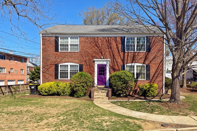 2107 5th St S, Unit 2 in Arlington, VA - Building Photo - Building Photo