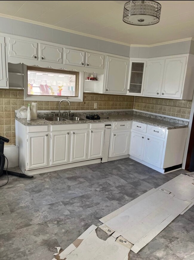 312 W 3rd St, Unit 312 in Nescopeck, PA - Building Photo - Building Photo