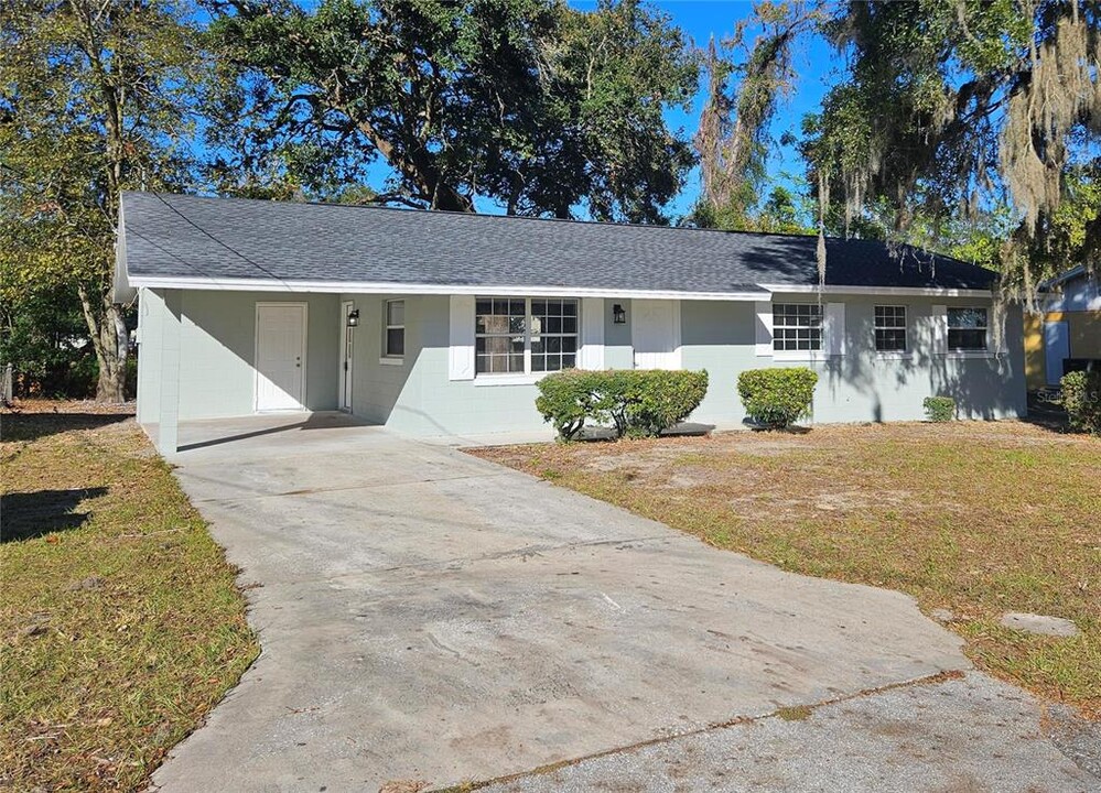 2209 SW 6th St in Ocala, FL - Building Photo