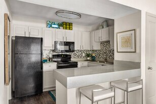 The Enclave at Bear Creek in Euless, TX - Building Photo
