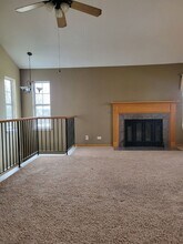 2492 Dickens Dr in Aurora, IL - Building Photo - Building Photo