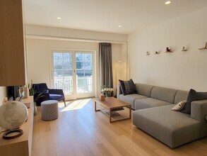 17 Independence Way in Jersey City, NJ - Building Photo - Building Photo