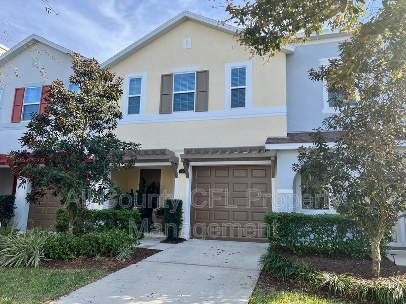 619 Fortanini Cir in Ocoee, FL - Foto de edificio