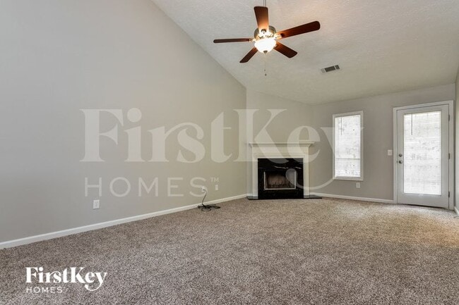 205 Trelawney Ln in Covington, GA - Foto de edificio - Building Photo