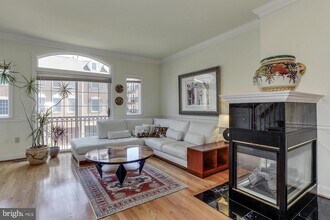 6930 Little Falls Rd in Arlington, VA - Building Photo - Building Photo