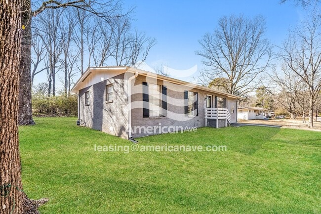 304 Elm St SE in Leeds, AL - Foto de edificio - Building Photo