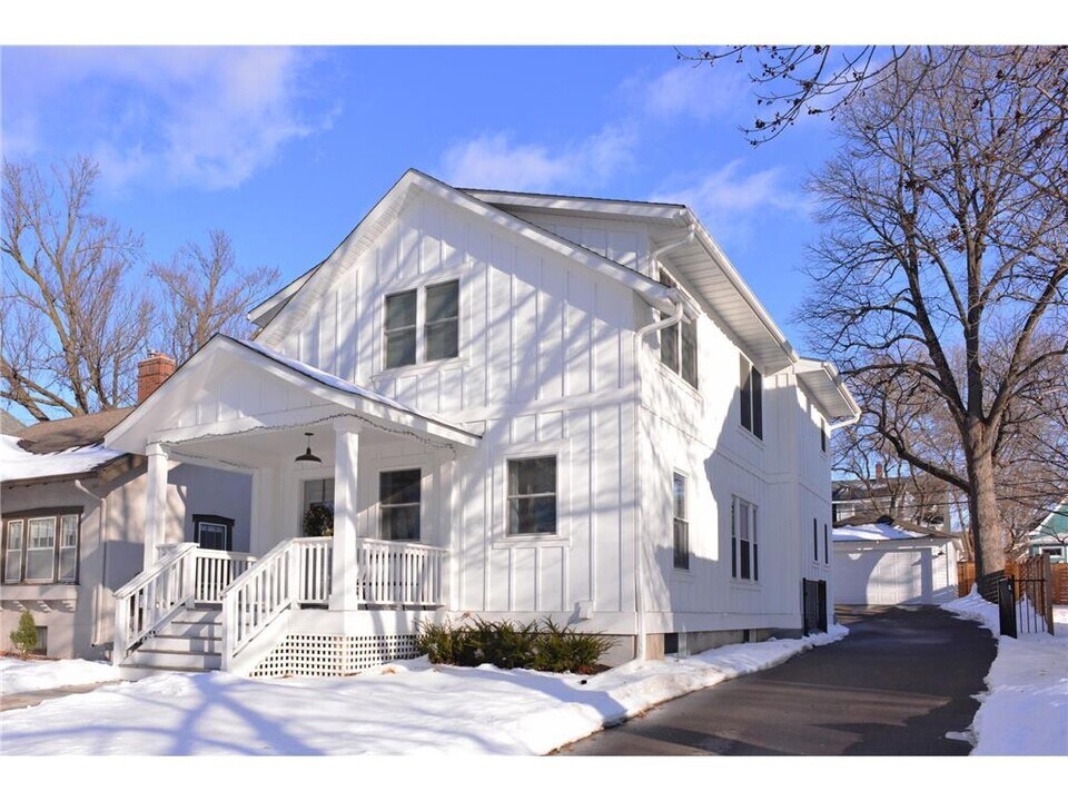 4545 Abbott Ave S in Minneapolis, MN - Foto de edificio