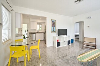 532 NE 16th Ct in Fort Lauderdale, FL - Building Photo - Building Photo