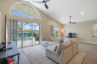 1506 SE Holyrood Ln in Port St. Lucie, FL - Building Photo - Building Photo