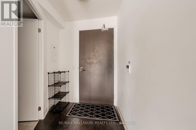 219 Dundas St E in Toronto, ON - Building Photo - Building Photo