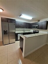 9838 Nob Hill Ct in Sunrise, FL - Building Photo - Building Photo