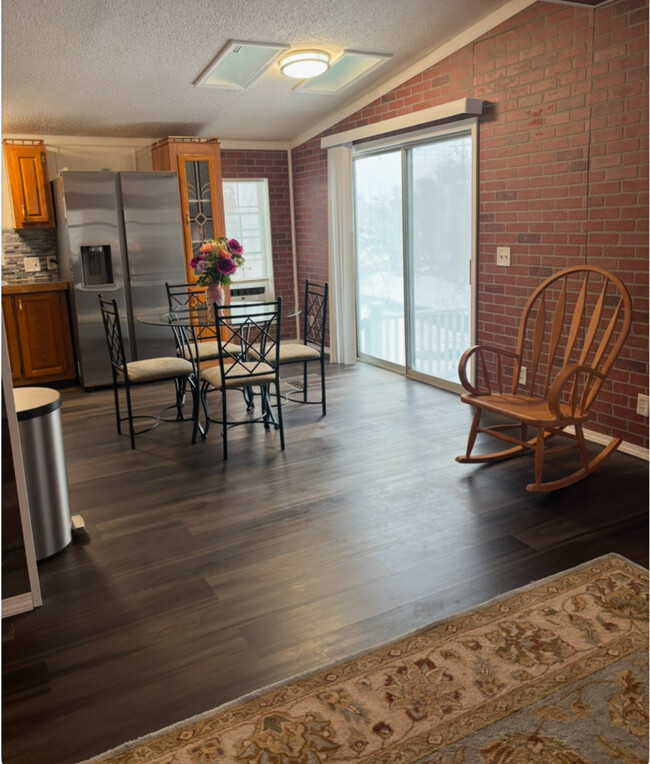 property at 18 Rivercrest Ln