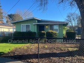 608 Avalon Ave in Santa Rosa, CA - Building Photo