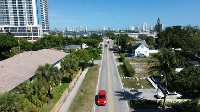 87 Silver Beach Rd in Riviera Beach, FL - Building Photo - Building Photo