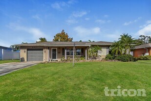 3817 19th Ave N in St. Petersburg, FL - Building Photo