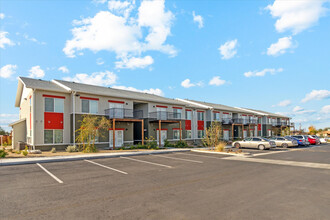 Sunland Flats in Phoenix, AZ - Building Photo - Building Photo