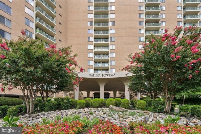 501 Slaters Ln, Unit 907 in Alexandria, VA - Building Photo - Building Photo