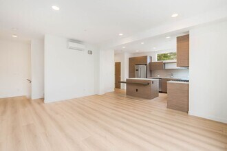 113 17th Ave E in Seattle, WA - Building Photo - Building Photo