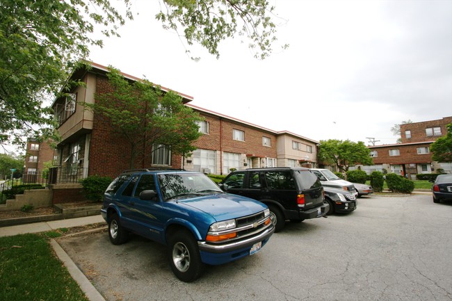 Harrison Park Townhomes in Hammond, IN - Building Photo - Building Photo