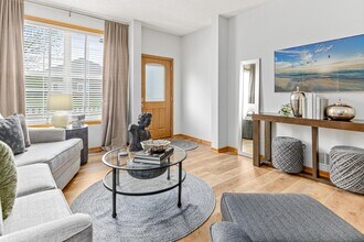 1994 Bluestem Ln in St. Paul, MN - Foto de edificio - Building Photo