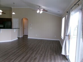 212 Sutter Dr in Surfside Beach, SC - Building Photo - Building Photo
