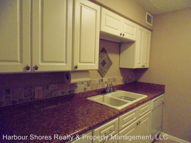 5303 Summerlin Rd-Unit -Unit #1 in Ft. Myers, FL - Foto de edificio - Building Photo