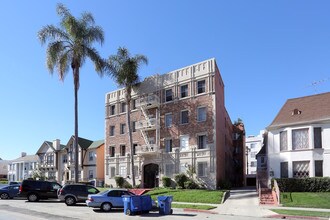 621 S Dunsmuir Ave in Los Angeles, CA - Building Photo - Building Photo