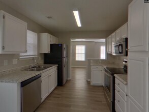 262 Stonewood Dr in West Columbia, SC - Building Photo - Building Photo