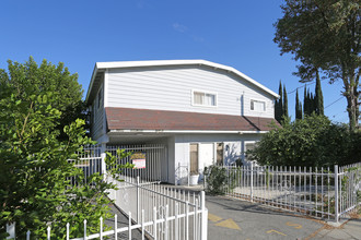 7032 Milwood Ave in Canoga Park, CA - Building Photo - Primary Photo