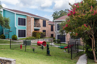 Vive Apartments in San Antonio, TX - Building Photo - Building Photo