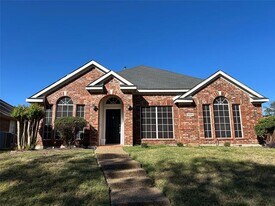 3805 Pine Valley Dr in Plano, TX - Building Photo
