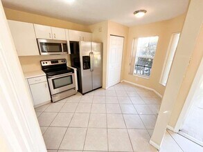 861 Summit Lake Dr in West Palm Beach, FL - Building Photo - Building Photo